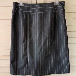 Anne Klein grey pinstriped skirt